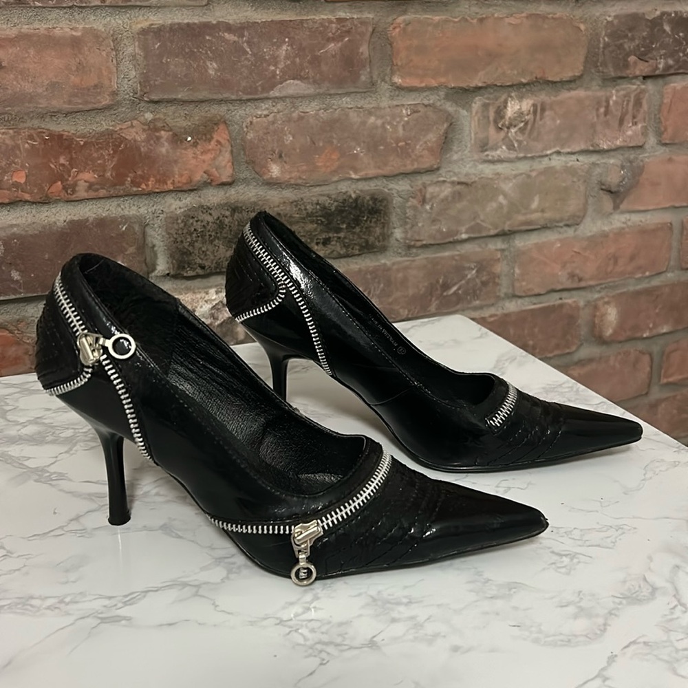 Black heels with zippers-7